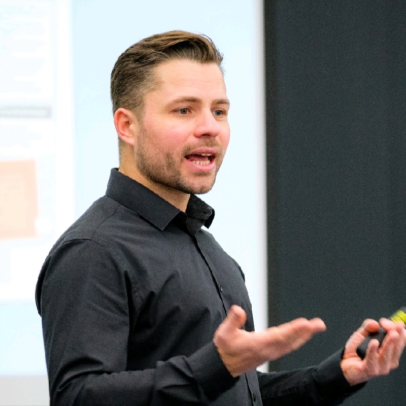 BYB_Webinar - The 7 Essential Steps of Marketing and Sales_Speaker (1)